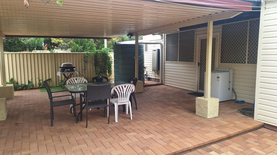 Hillvue House House in Tamworth