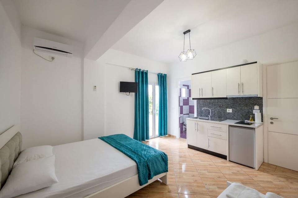 TV and multimedia, Kitchen or kitchenette