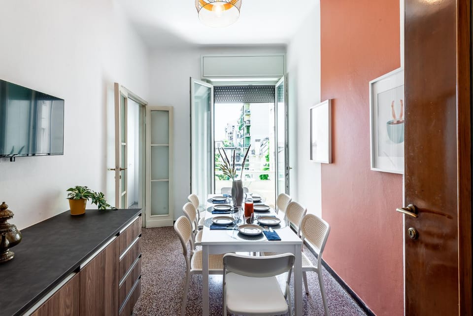 TV and multimedia, Dining area