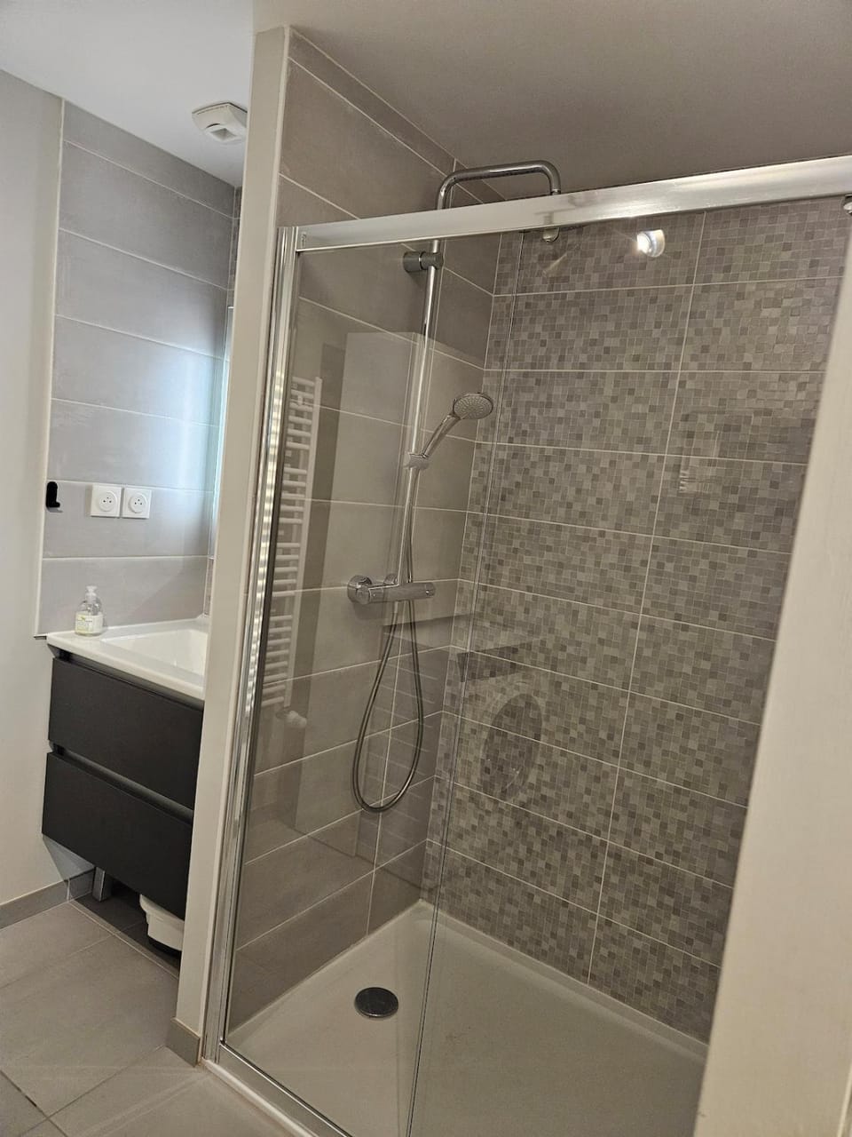 Shower, Bathroom