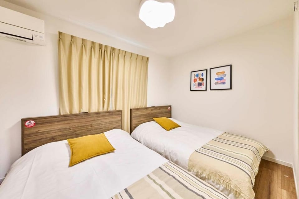 Bed, Bedroom, air conditioner