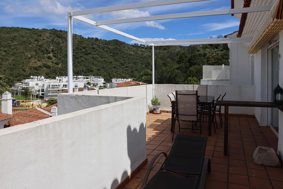 Property building, Balcony/Terrace, Living room