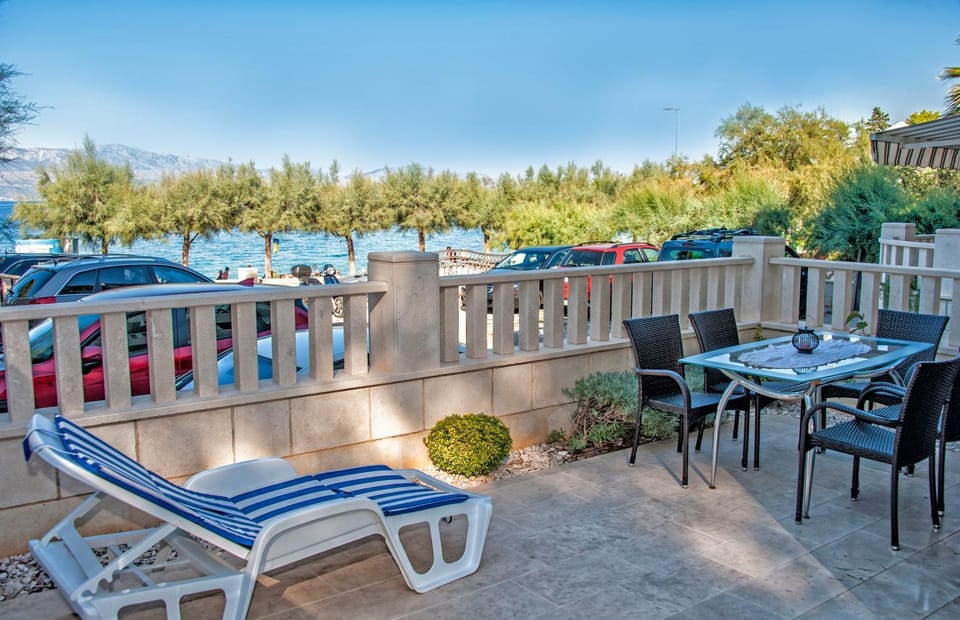 Patio, Balcony/Terrace, City view, Sea view