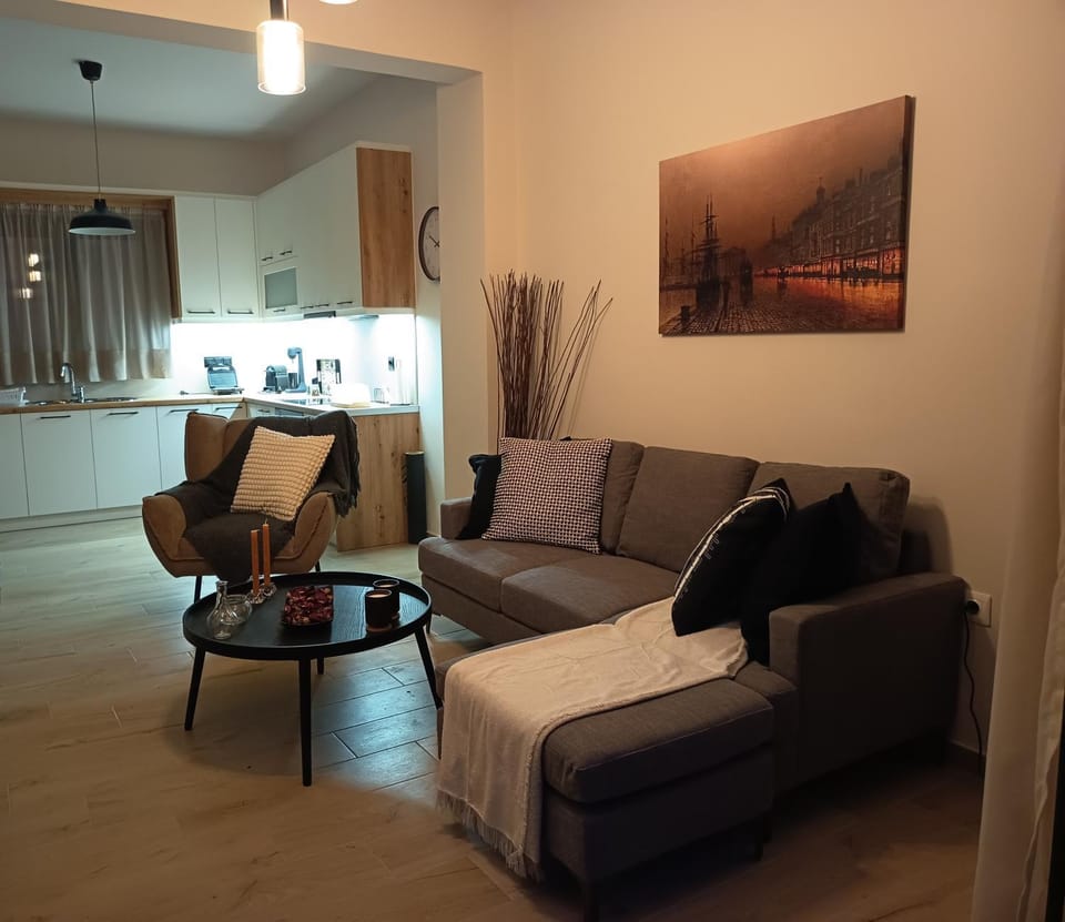 Kelly's blooms & stone Apartment in Peloponnese, Western Greece and the Ionian