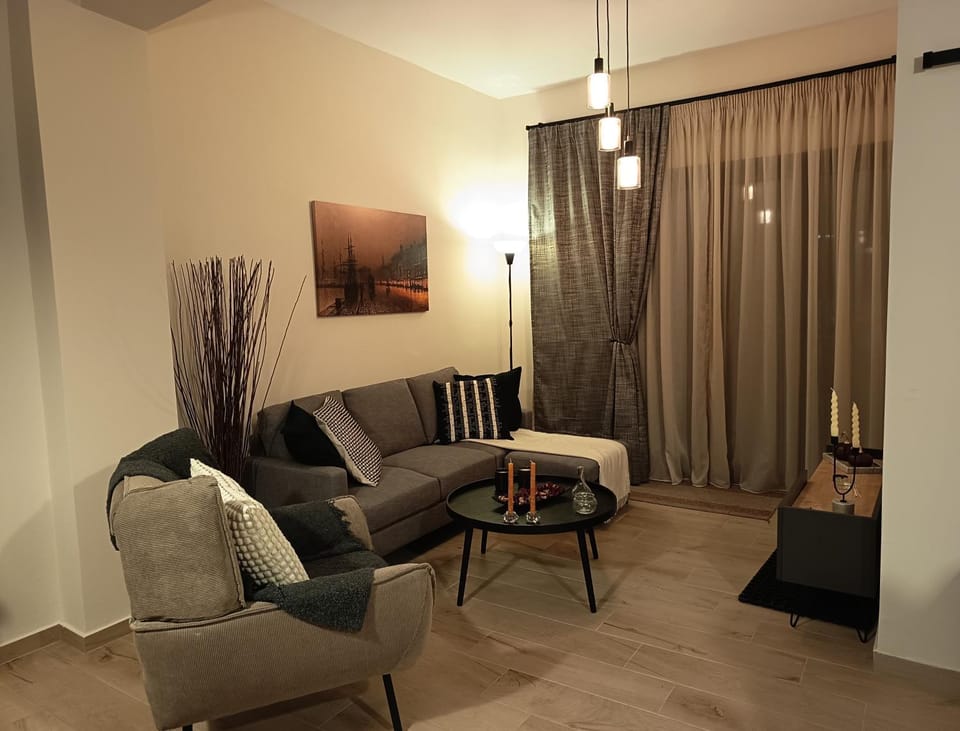 Kelly's blooms & stone Apartment in Peloponnese, Western Greece and the Ionian