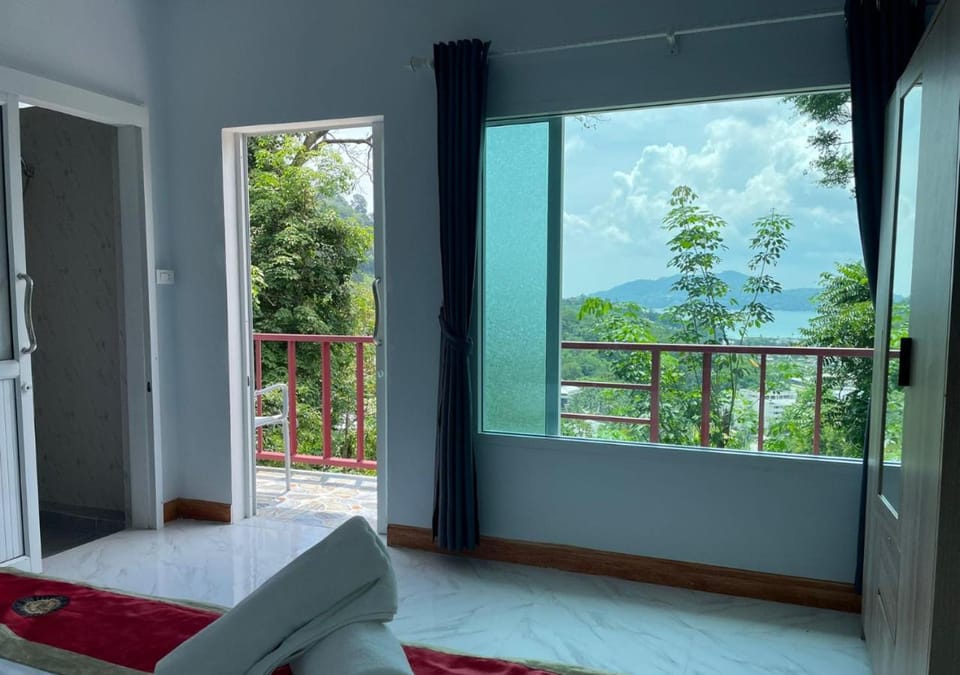 Amazing Seaview 2-Bedroom House in Patong Villa in Patong