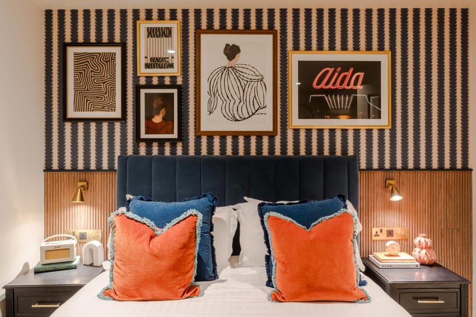 Bed, Bedroom