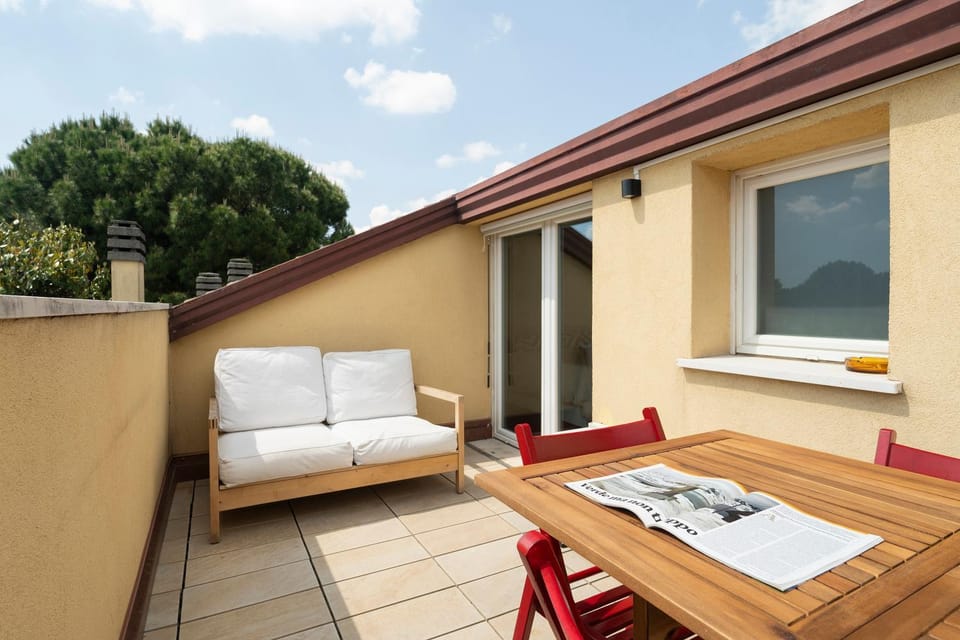 Patio, Balcony/Terrace, Balcony/Terrace