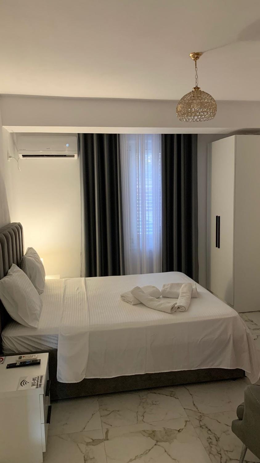 Rozafa Guest Room Center Hotel in Montenegro
