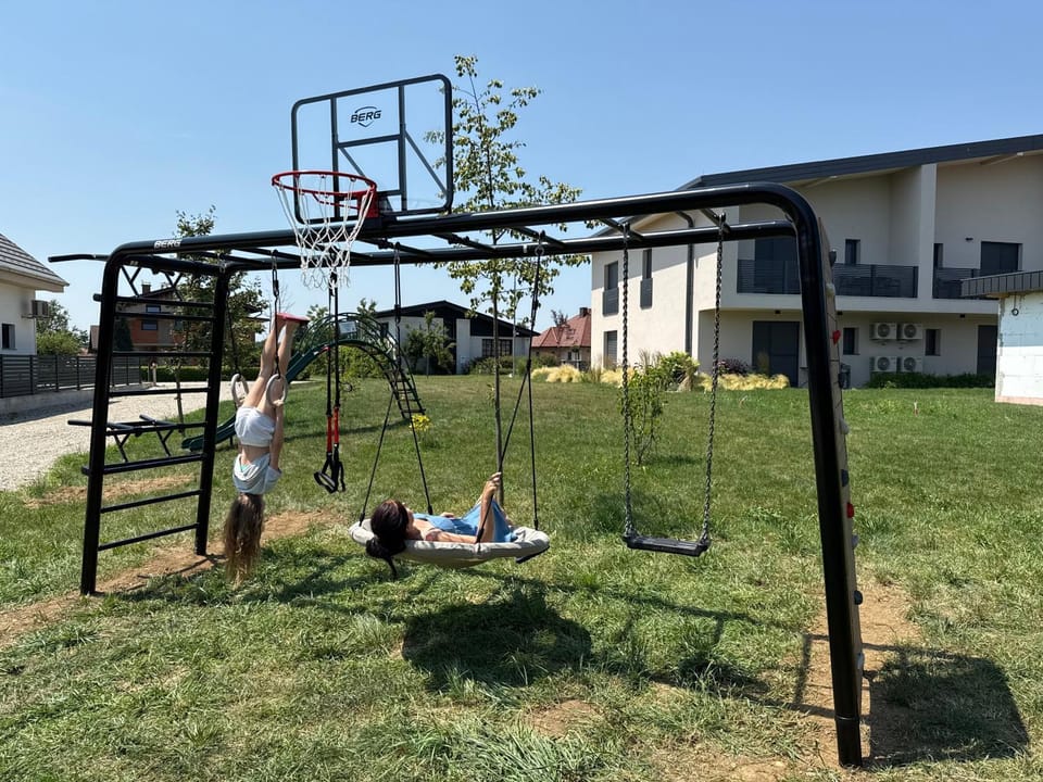 Natural landscape, Children play ground, Garden, Fitness centre/facilities, children