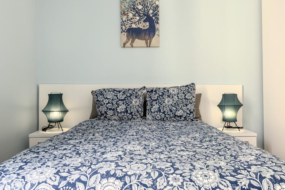 Habitación 1 NOU DE LA RAMBLA Vacation rental in Barcelona