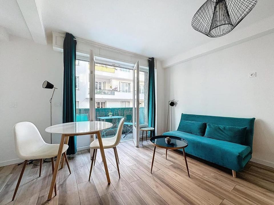 Studio proche gare, balcon Apartment in Cannes