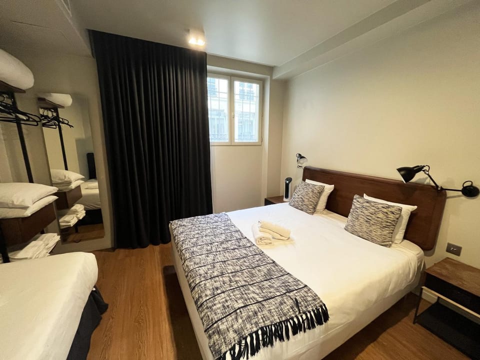 Urban Flat 78 - 3 Bedroom apartment Republique Apartment in Paris