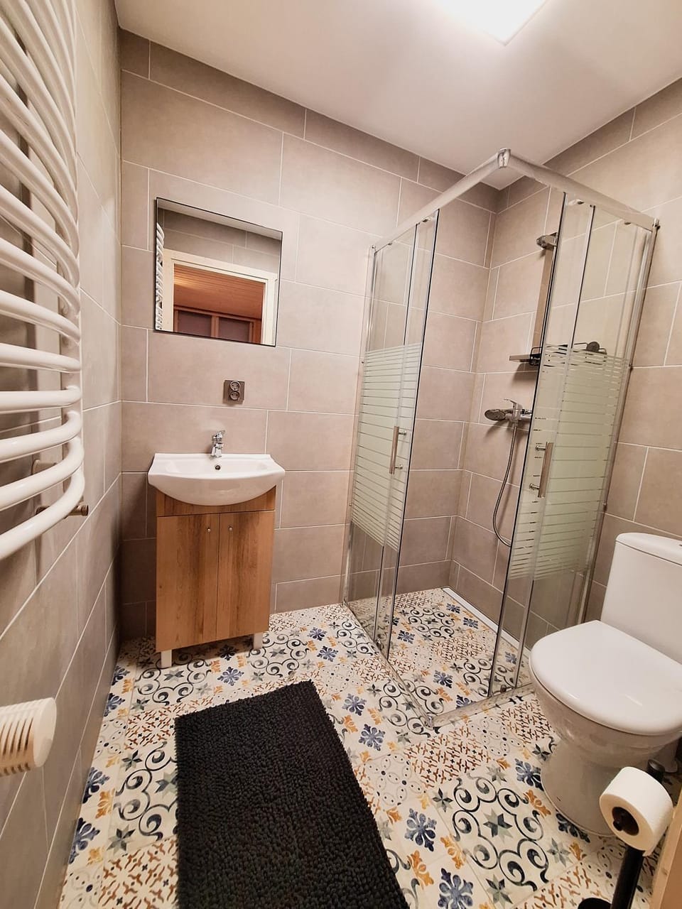 Shower, Toilet, Bathroom