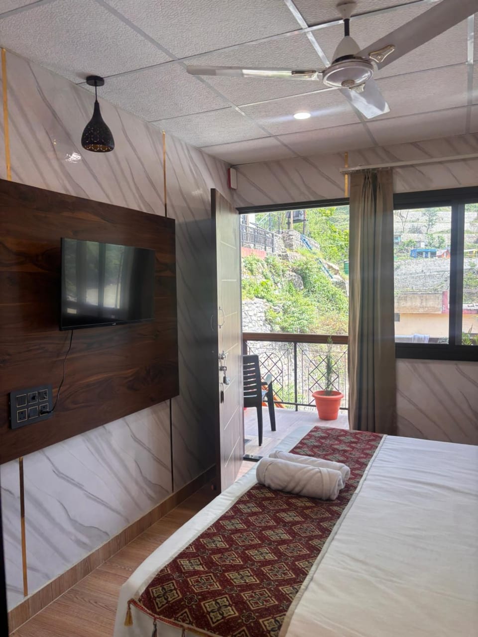 Shiv Ganga & Pyass Restaurant Hotel in Uttarakhand