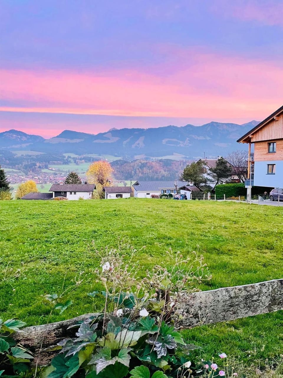 Nearby landmark, Spring, Day, Natural landscape, Mountain view, Sunrise, Sunset