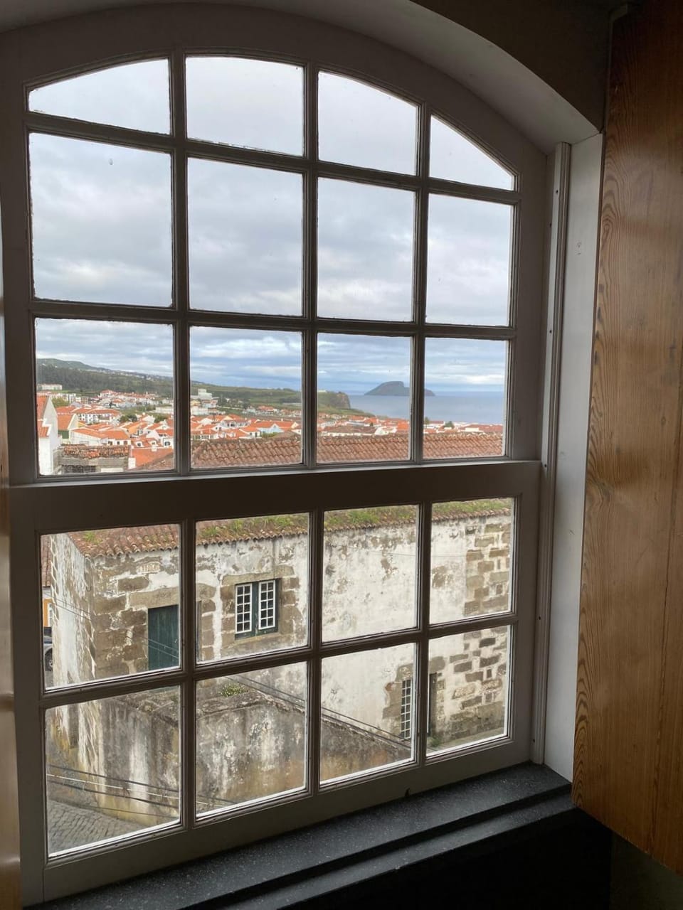 City view, Sea view