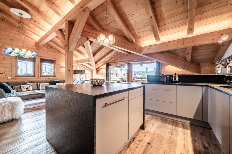 Kitchen or kitchenette, dishwasher, oven, stove