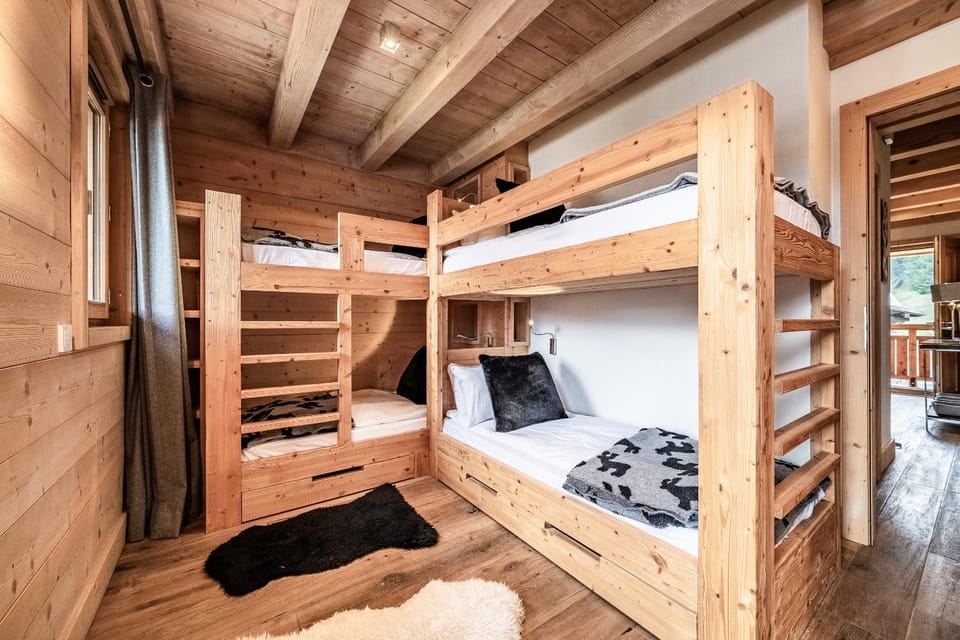 Bed, Photo of the whole room, Bedroom, bunk bed
