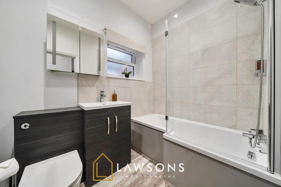 The Sky Suites by Lawsons Apartment in Portsmouth