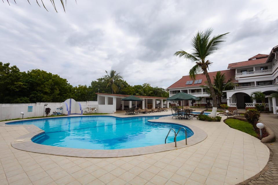 Property building, Swimming pool