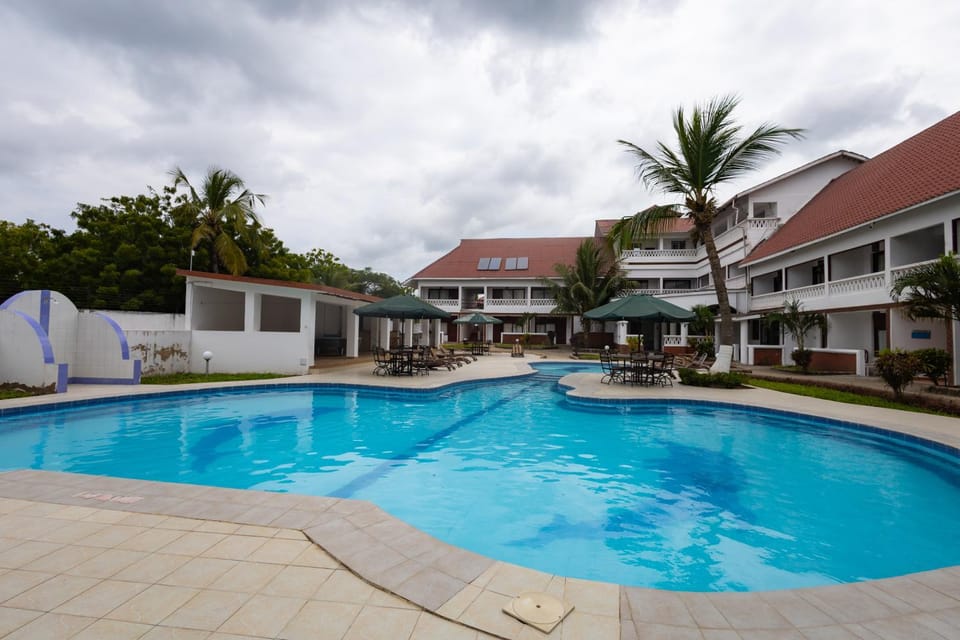 Property building, Swimming pool