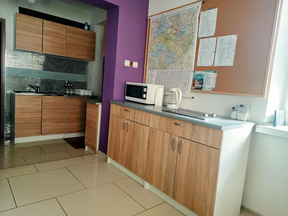 microwave, pet friendly, stove