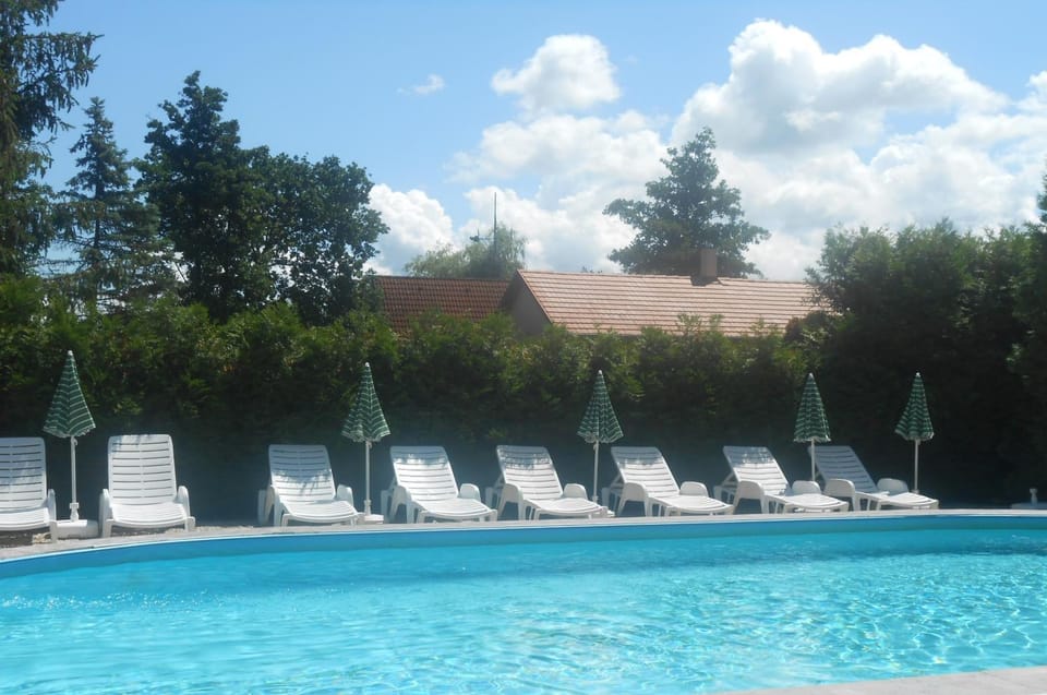 Ferienwohnung mit Pool, Wlan direkt am See 60qm Apartment in Hungary
