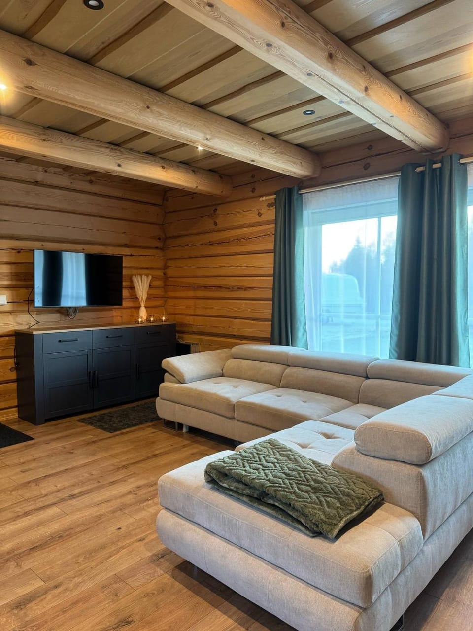 TV and multimedia, Living room, Photo of the whole room, Seating area
