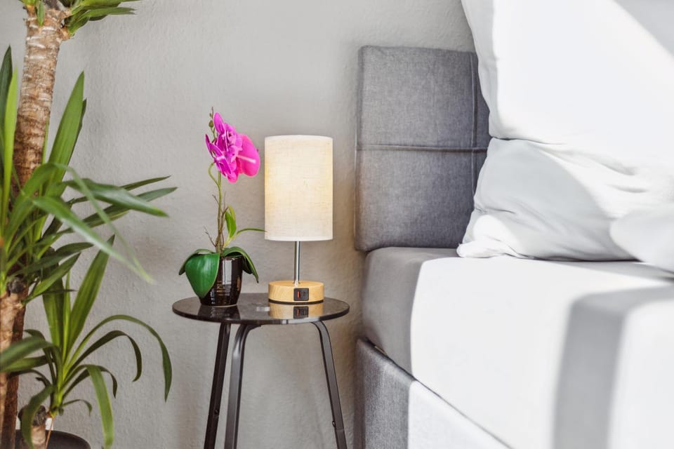 Bed, Photo of the whole room, Decorative detail, Bedroom