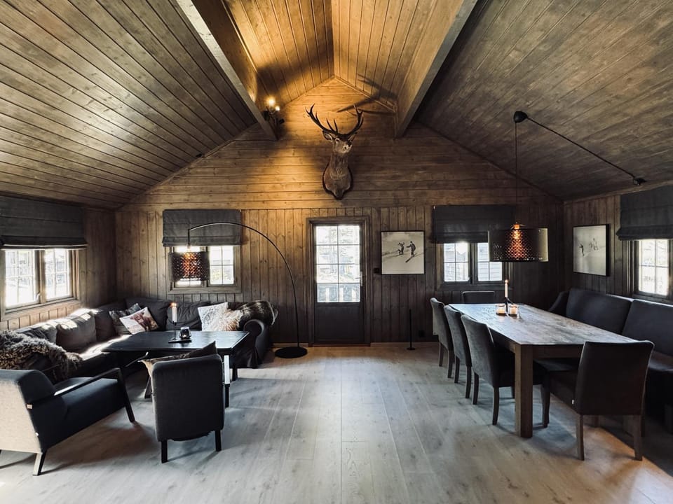 Living room, Seating area, Dining area