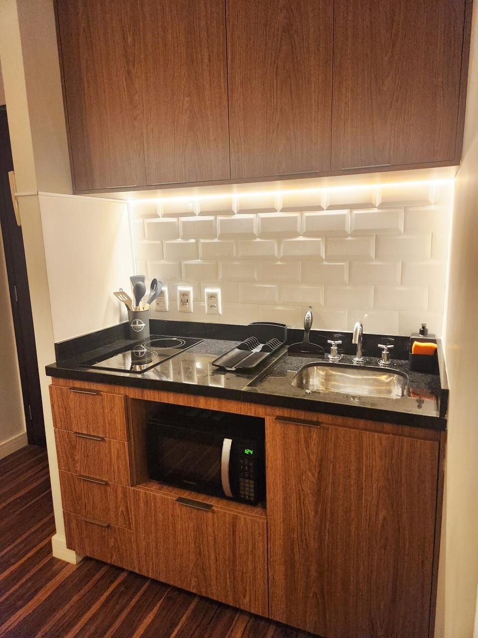 Kitchen or kitchenette, kitchen