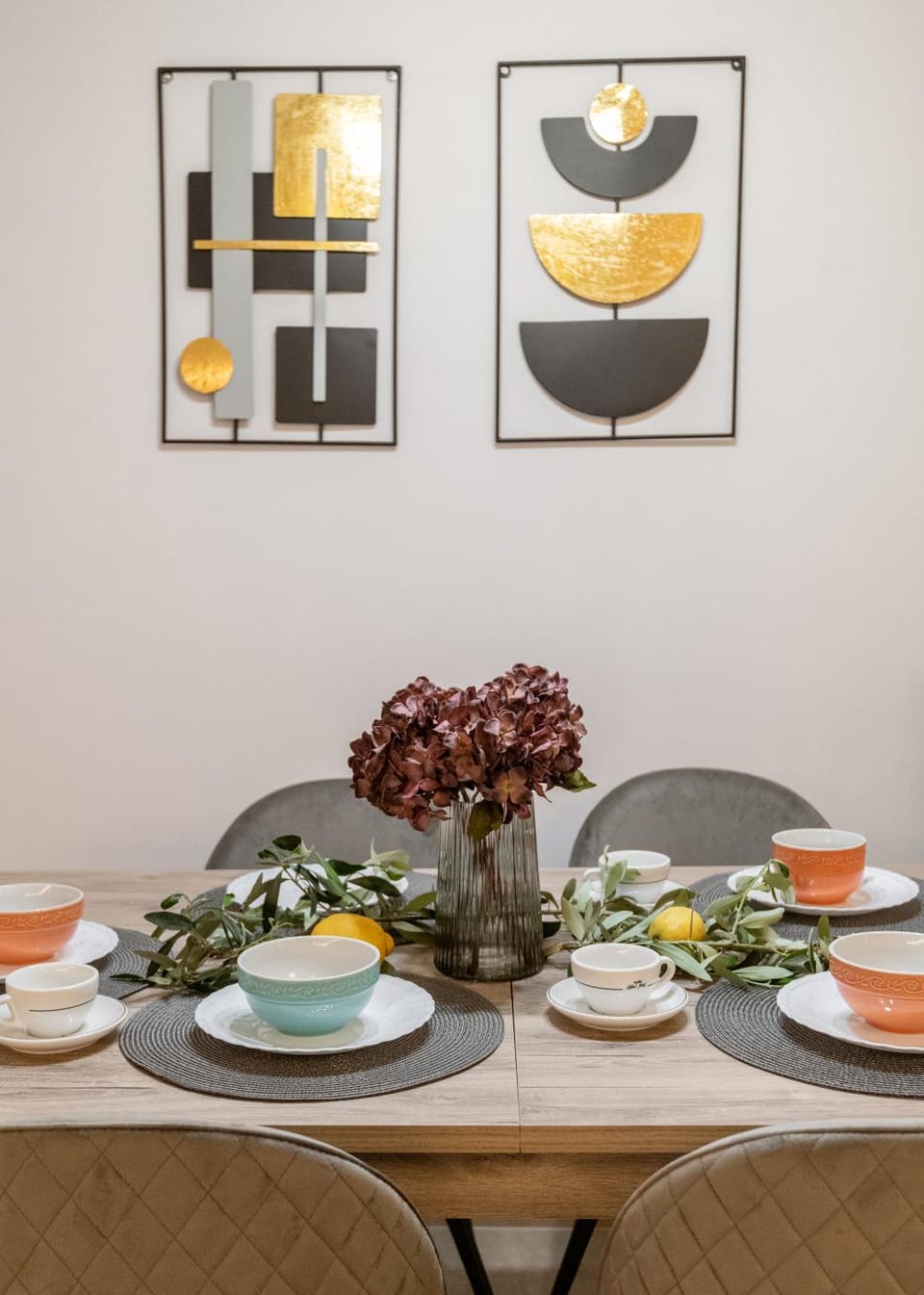 Food and drinks, Dining area