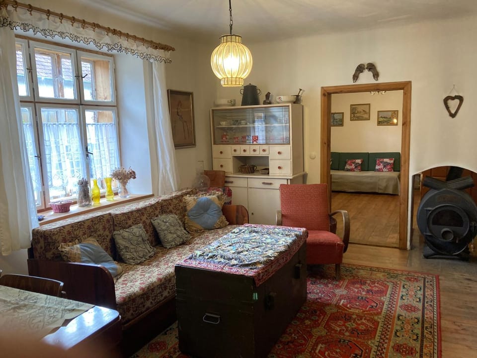 Retro chalupa pro denní pohodu a večerní klid House in South Moravian Region