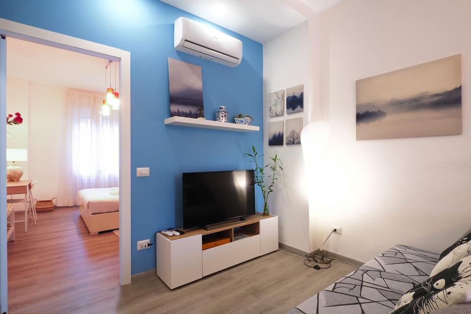 TV and multimedia, Living room, air conditioner