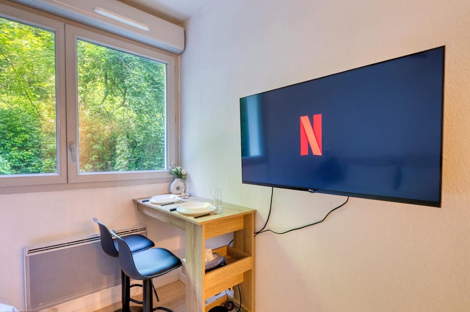 TV and multimedia, Meals