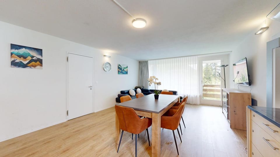 Großzügige 4 Schlafzimmer Wohnung in Davos Bergblick zentrale Lage Apartment in Davos