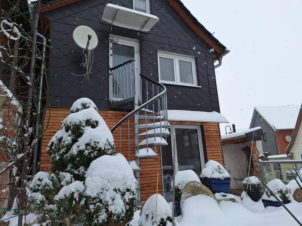 Property building, Winter