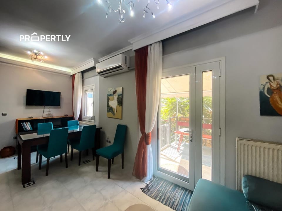 TV and multimedia, Living room, Seating area, air conditioner