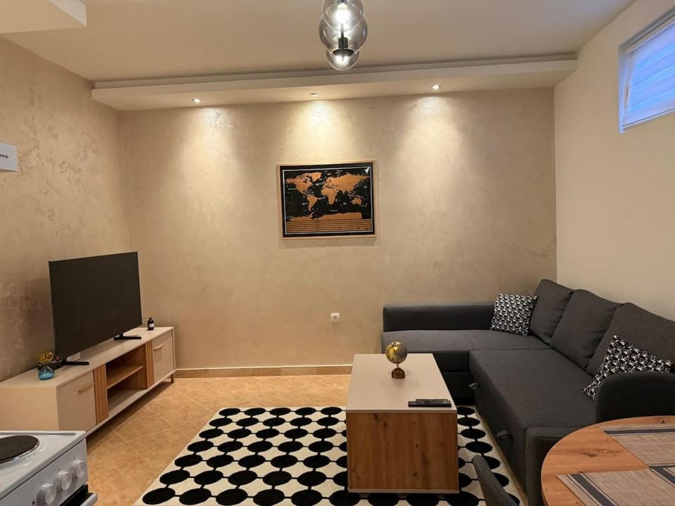 Modern Apartment with Jacuzzi in Novi Sad Center Apartment in Novi Sad