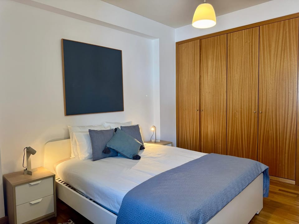 Bed, Photo of the whole room, Bedroom, wardrobe