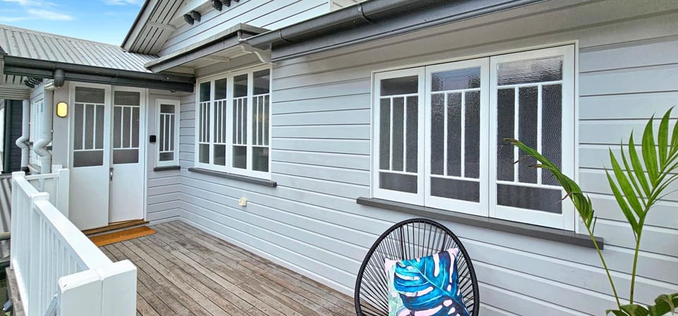Property building, Balcony/Terrace, Balcony/Terrace