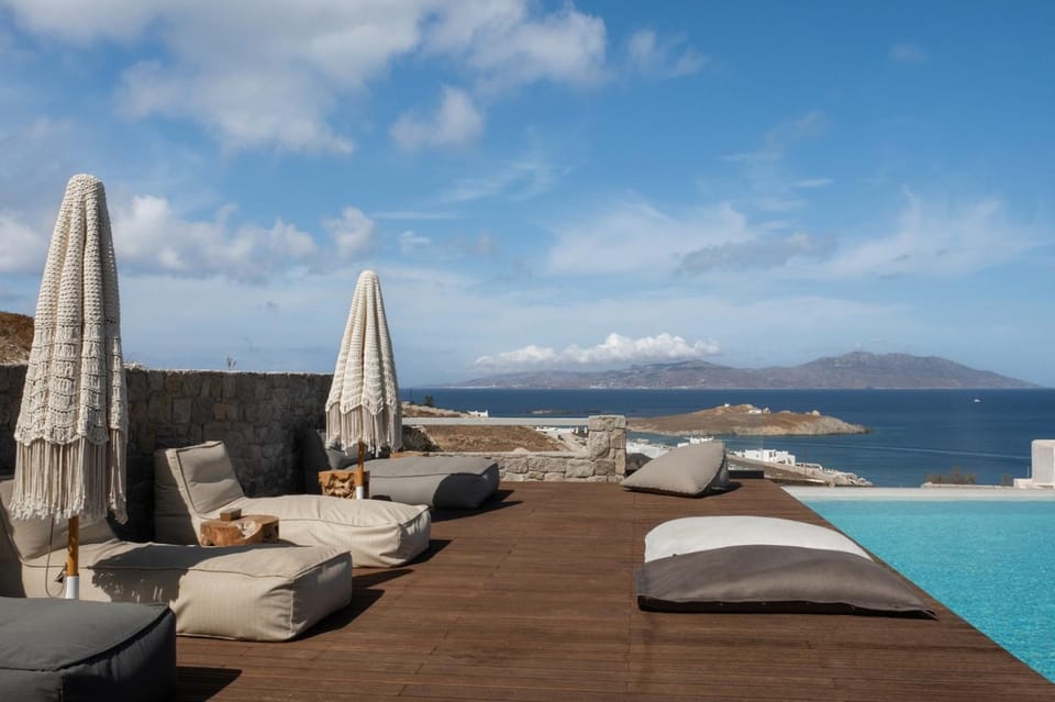 Natural landscape, Seating area, Pool view, Sea view, Swimming pool, Swimming pool, sunbed