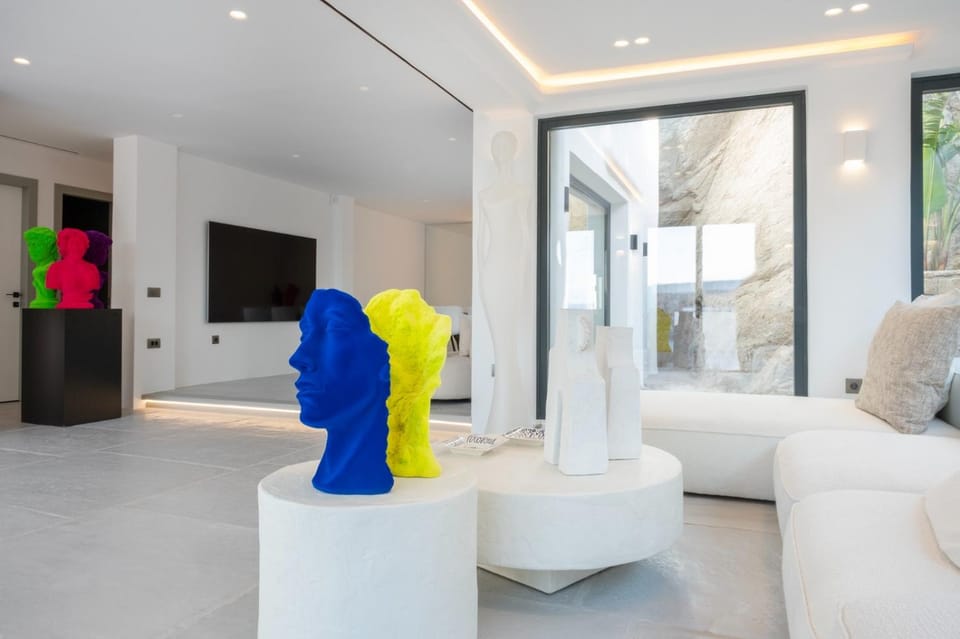 Communal lounge/ TV room, TV and multimedia, Living room, Seating area