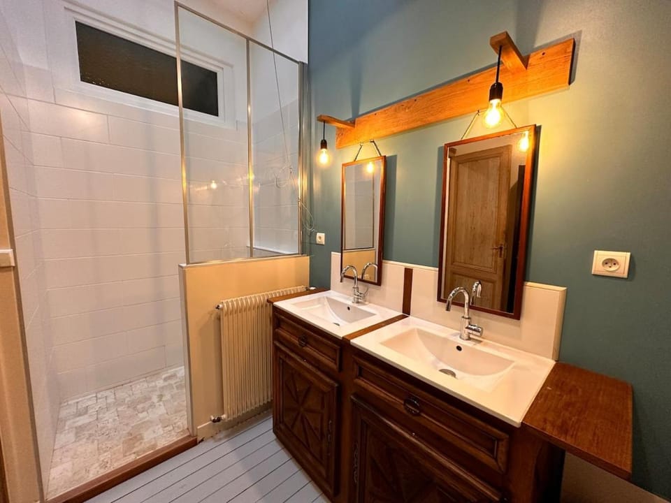 Shower, Bathroom