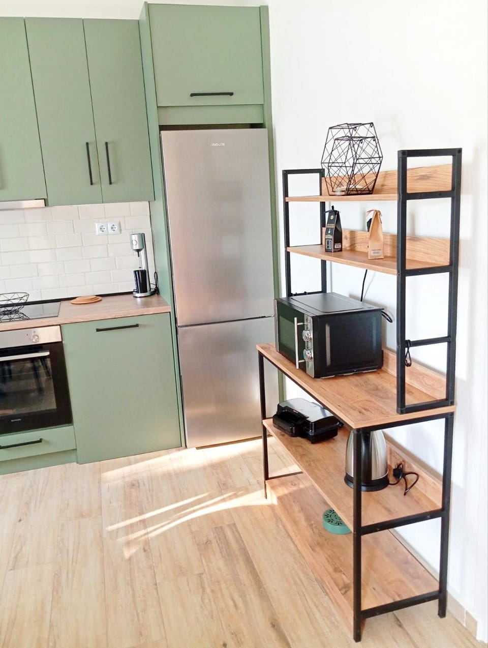 Coffee/tea facilities, Kitchen or kitchenette, microwave