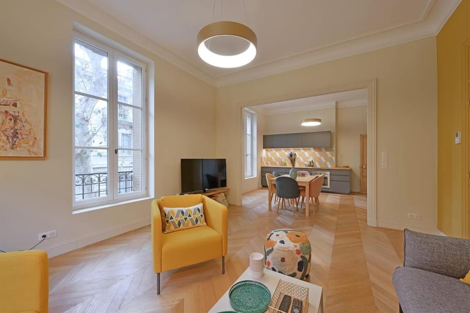 Communal lounge/ TV room, TV and multimedia, Living room