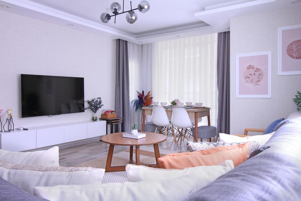 TV and multimedia, Living room, Seating area, Dining area