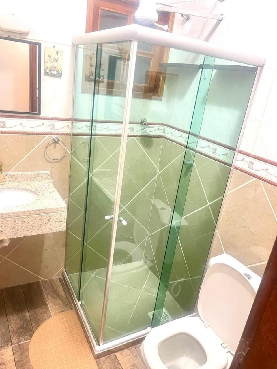 Suíte 102 com TV e banheiro privativo Apartment in Cabo Frio