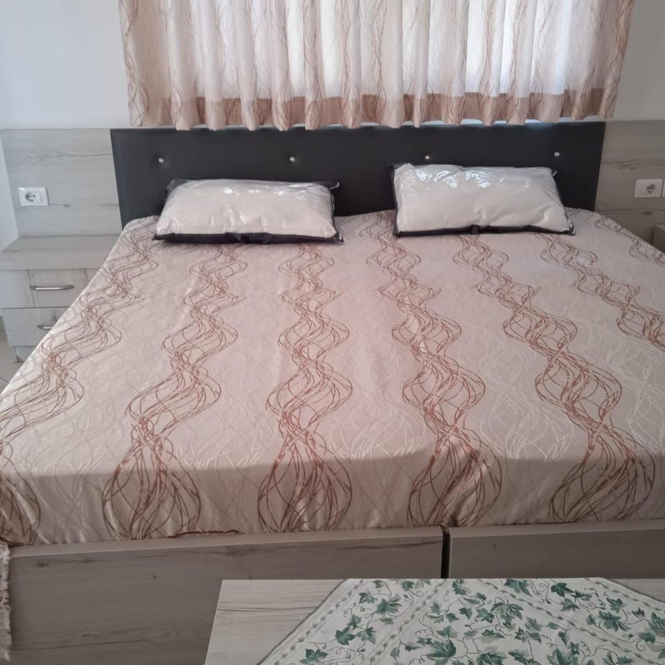 Tea Room Apartment in Sarandë